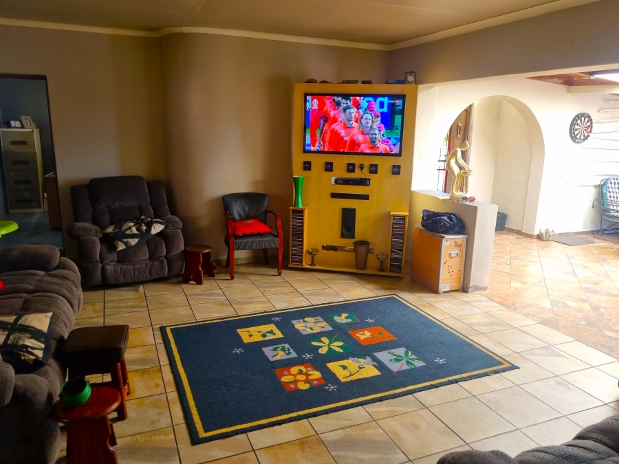 5 Bedroom Property for Sale in Parkersdorp Western Cape